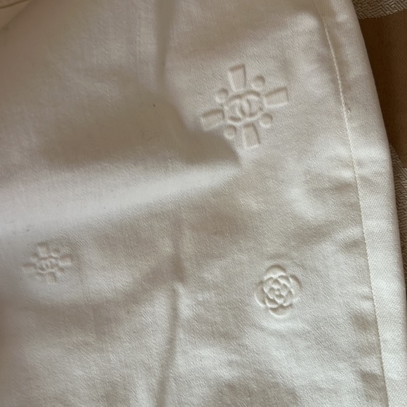 CHANEL BNWT Ladies Logo White Jeans - Picture 5 of 9